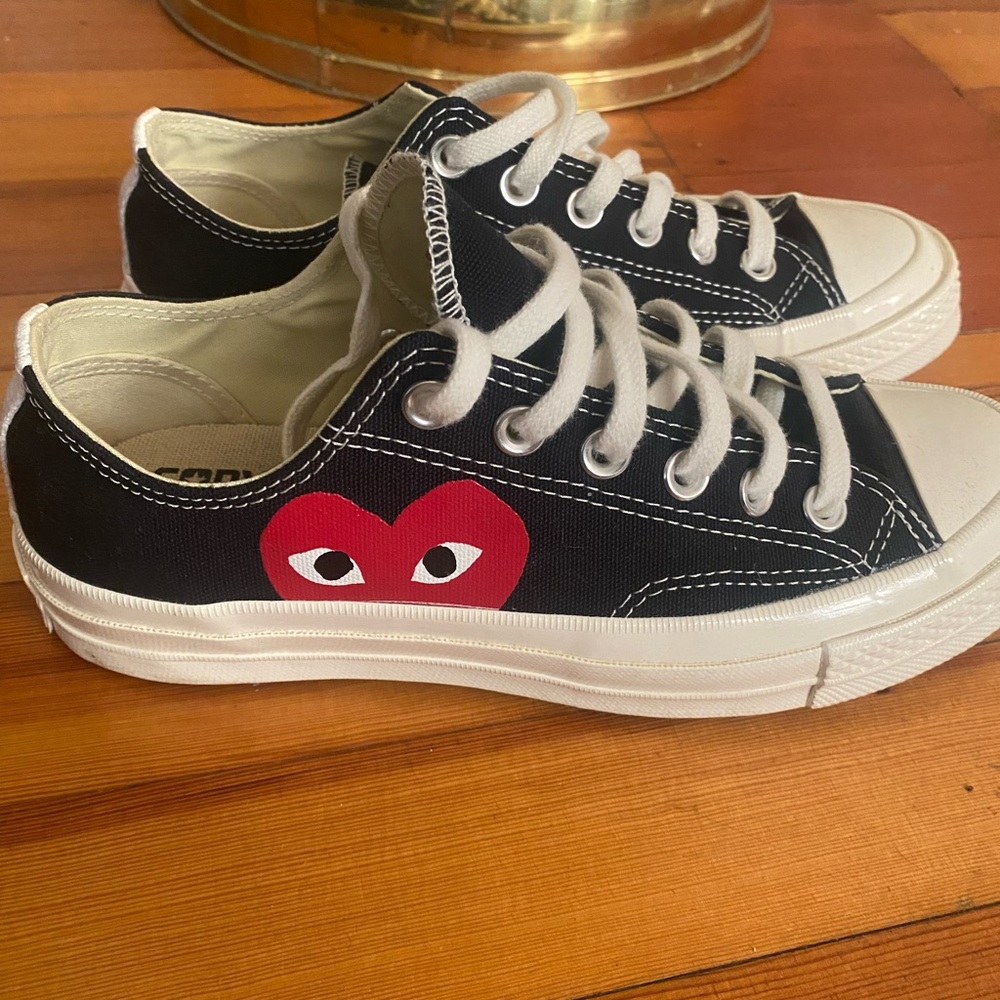 Comme des Garçons PLAY Women’s Converse NWOT
